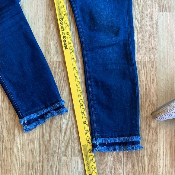 NWOT  fringe hem crops - Picture 5 of 8